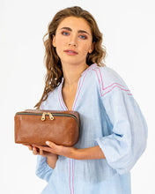 Load image into Gallery viewer, Washbag - Tan Pebble PU