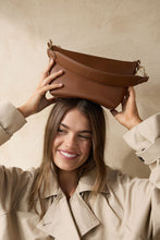 Load image into Gallery viewer, Leyton Crossbody - Tan Saffino
