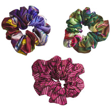 Load image into Gallery viewer, Scrunchie