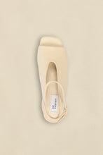 Load image into Gallery viewer, Gala Wedge - Cashew