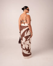Load image into Gallery viewer, Ibsco Sarong - Chocolate/Cream