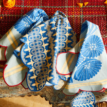 Load image into Gallery viewer, Elena Napkin Set - Cerulean