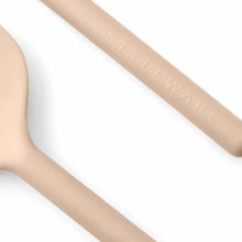 Load image into Gallery viewer, Salad Servers Set - Biscotti