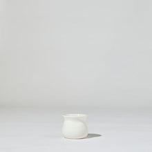 Load image into Gallery viewer, Tubby Vase XS - Snow