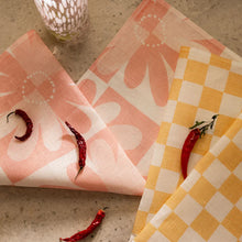 Load image into Gallery viewer, Tea Towel Small checkers - Peach